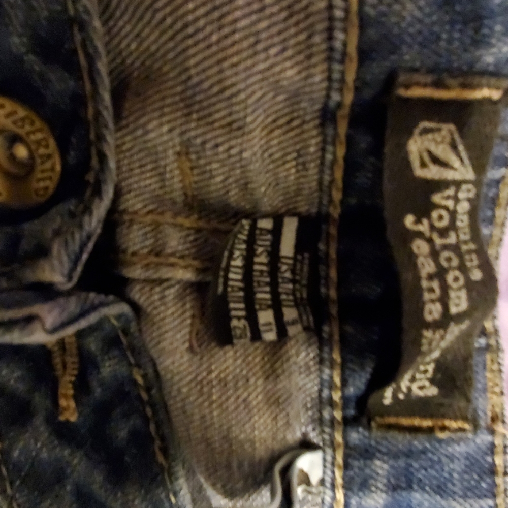 Jeans - Picture 2 of 4